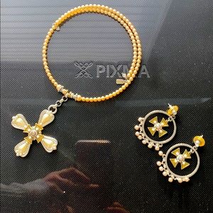 Faith Jewelry Choker and matching earrings